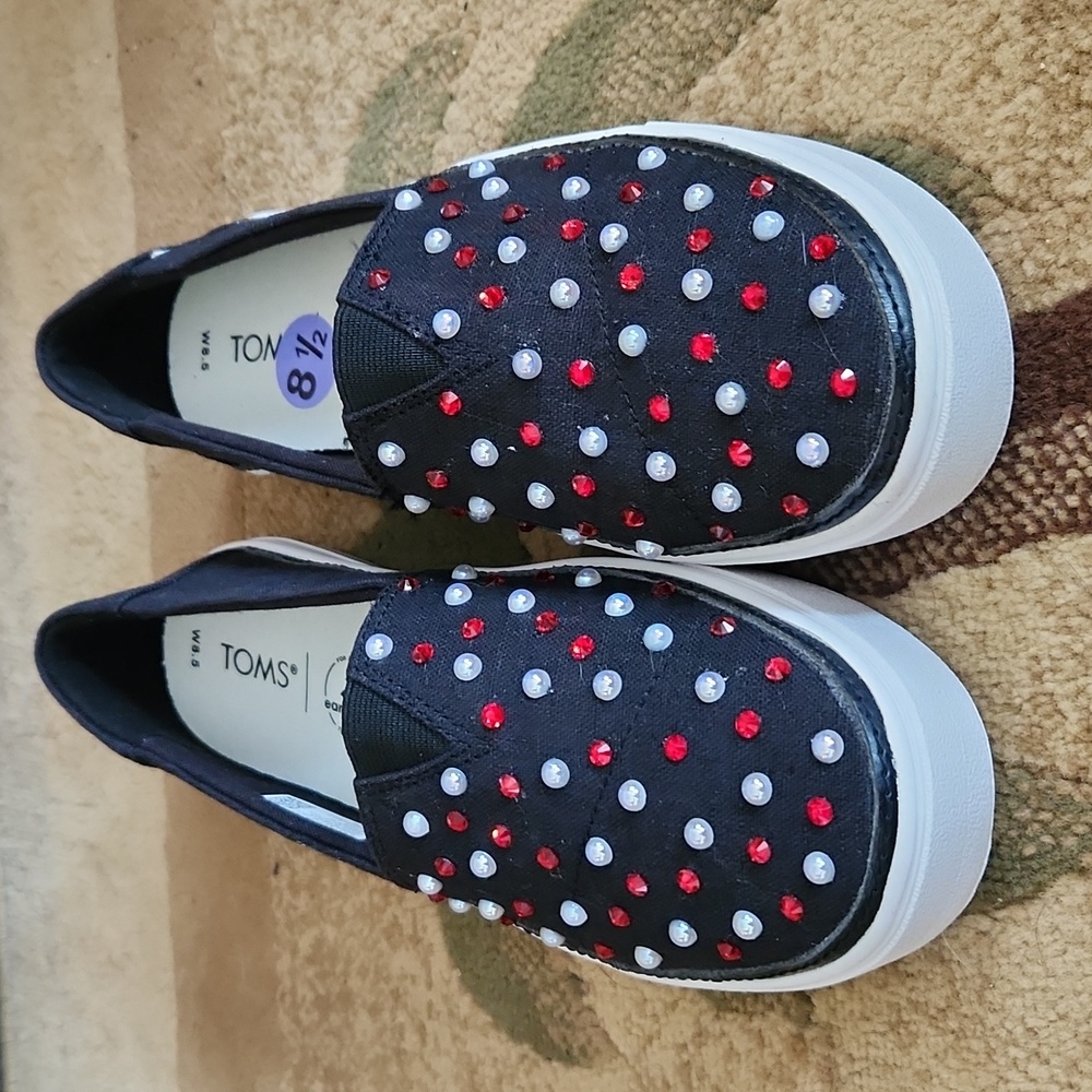 NWT!! Toms Custom made  rhinestone shoes